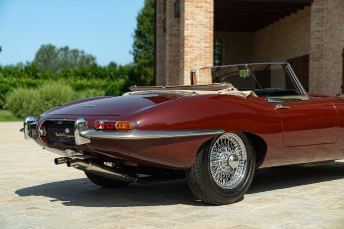 1964-jaguar-e-type-38-roadster-big-2